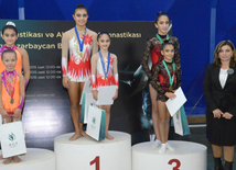 İdman gimnastikası və akrobatika üzrə Birgə Azərbaycan Birinciliyində ilk günün qalibləri mükafatlandırıldı. Bakı, Azərbaycan 3 dekabr 2015